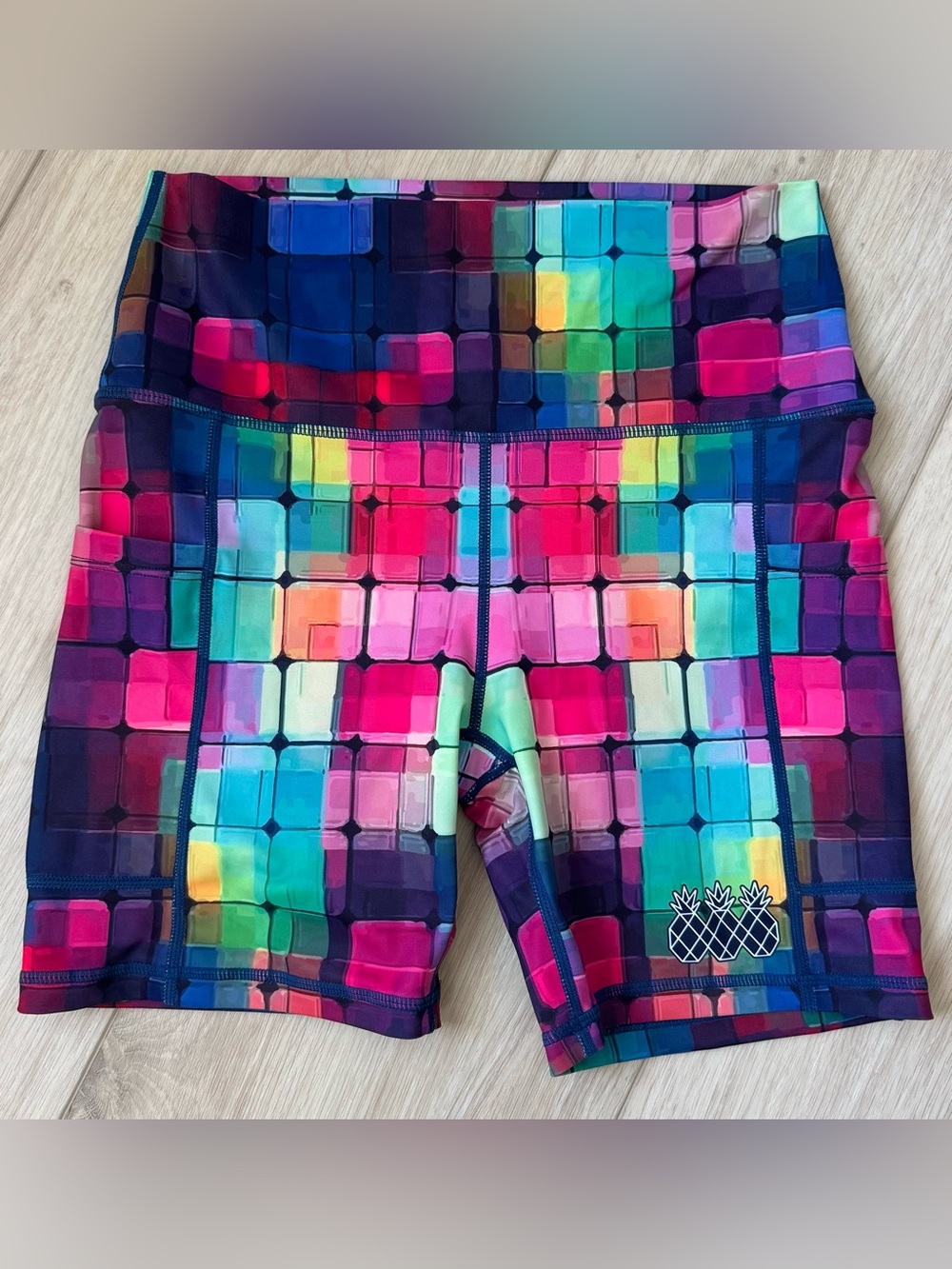 Tres Pinas women’s colorblock running athletic shorts size Large